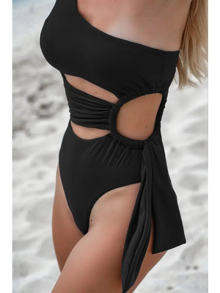 Black Sexy Solid One Shoulder Cutout One Piece Swimsuit